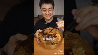 【抖音Tik Tok】(巨爱吃的周黑鸭 合集)｜吃播视频｜吃播到底还可以弄出什么样的花样呢?!