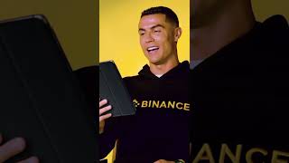 Could #Binance CEO be a professional footballer in another life? #CR7 has his doubts.