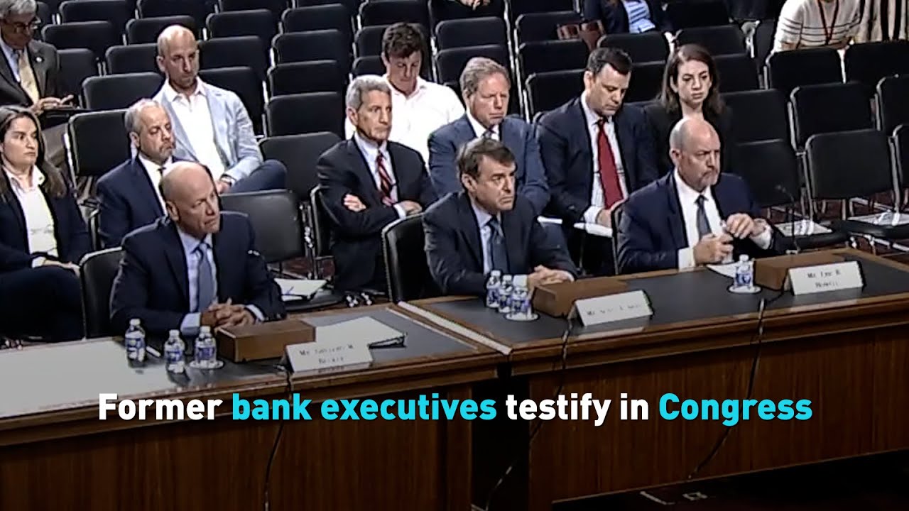 Former Bank Executives Testify In Congress - YouTube