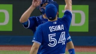 CIN@TOR: Osuna fans Cozart to seal Blue Jays' win