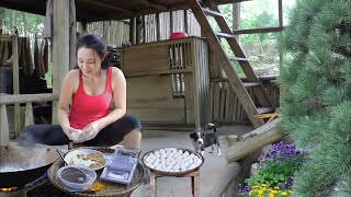 Which would you prefer:  Sticky Rice Dumplings, Boiled Cassava or Crispy Fried Fish?