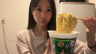 深夜にカップラーメン秒で食べるだけ！！