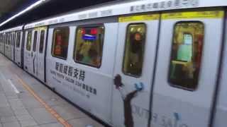 台北捷運321型列車往永寧進入江子翠站