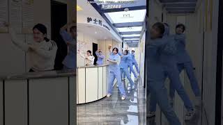 奕涵 | 跟大家一起跳了, 少了小岳和娇娇 #dance #nurses #dancevideo #chinesedance #护士跳舞