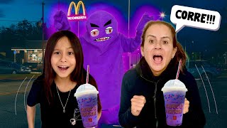 FOMOS SEGUIDOS PELO GRIMACE MALVADÃO NO BRASIL! ELE QUER O MILKSHAKE DELE!