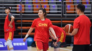 WCBA四川VS山东，决战时刻！大美女李梦又站出来接管比赛了！霸气