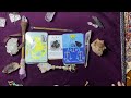 2024年9月22日LOVE IS THE EARTH CRYSTAL TAROT BY MELODY とHAPPY ORACLE STONE CARD　BY KREHAで今日を幸運に！