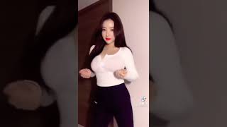 ស្រី​ស្អាត​កូរ៉េរាំក្នុងTiktok