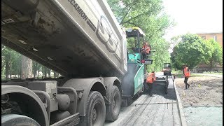 У Новобаварському районі оновлюють внутрішньоквартальні дороги та тротуари | Харьковские Известия