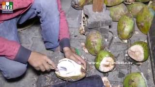 HEALTHY STREET FOODS IN DELHI | COCONUT WATER | NARIYAL PANI street food