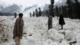 Kashmir avalanche: 10 including 2 jawans dead