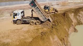 EP2 | Amazing Bulldozer Pushing Soil into water fill the Big Hole and 25T Dump Trucks Unloading Soil