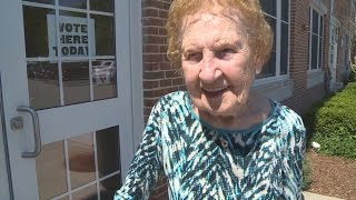 107- year-old casts vote for Hillary Clinton