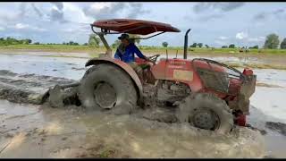 The M6040 is a model of Kubota tractor known.