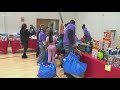 Students earn points to buy gifts for others in Earn2Give program