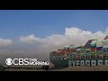 Massive cargo ship blocking Suez Canal 