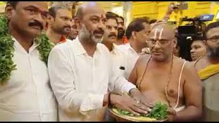 bjp chief bandi sanjay Kumar pramanm at #yadagiriguttatemple | #karimnagar m p | telangana elections