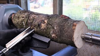 Woodturning - This Log Was Sticky! #Speedy