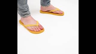 Havaianas HAV TOP Unisex Flip Flops Gold Yellow | Shuperb™