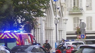 Três mortos e vários feridos num ataque em Nice