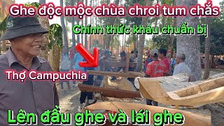 Ghe độc mộc chùa chroi tum chắs thợ Campuchia chuẩn bị lên đầu ghe và lái ghe