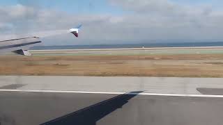 Airbus A320 landing SFO from Eugene Oregon