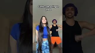 CANTE COM A LÍNGUA PRESA