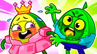 🧟Zombie VS Princess 👸 Zombie is Coming Song 😱 || VocaVoca Karaoke 🥑🎶