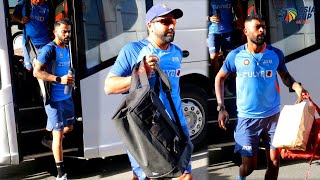 Virat Kohli grand entry in Dubai ground with Team India for playing against Pakistan in Asia Cup2022