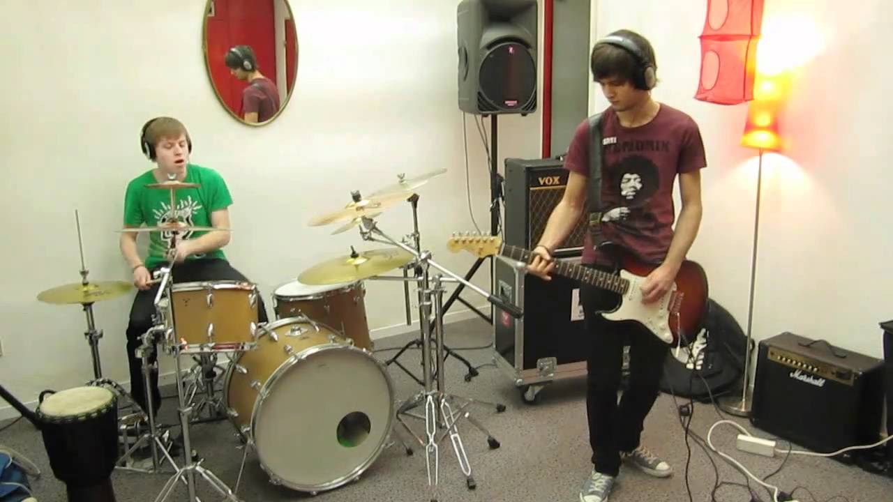 Mellowship Slinky In B Major - RHCP Cover - YouTube