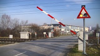 Spoorwegovergang Sesvete (HR) // Railroad crossing // Željeznički prijelaz