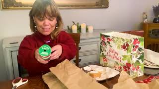 Amy Roloff's Wrapping Up Christmas Gifts