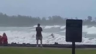 Surf at Hana Bay (08-05-15)