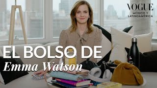 El bolso Prada de Emma Watson guarda artículos prácticos y poéticos | Vogue México y Latinoamérica
