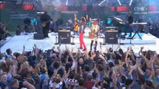 Richie Sambora and Orianthi   NRL Grand Final 2016 Dead Or Alive   Livin' On A Prayer HD