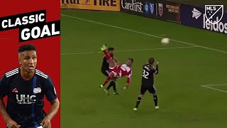 Agudelo's Playoff Bicycle Kick Is Identical to Wayne Rooney's Iconic Goal