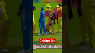 ଦେଖ କହି କହି ପଠେଇ ଦେଲି ତାକୁ😱😱😱😱😱😱😱😱#funnycricket #comedyshorts #odishabalaka #withvirat