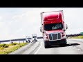 Trucker shortage: There are almost '400,000 self-employed truckers,' Convoy research director say