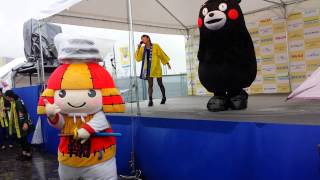 滑って転んで 雨のセントレア くまモンステージ ゆるキャラGP 2014年11月1日