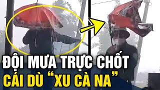 Anh dân quân 'ĐỘI MƯA' gác chốt trong mưa, nhìn đến 'CHIẾC Ô' vừa thương vừa buồn cười | Tin 3 Phút