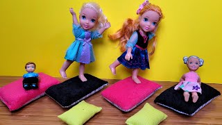 Cross the lava game ! Elsa & Anna are playing -  Imagination