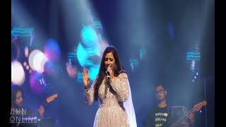 Shreya Ghoshal singing Uruguthey Maruguthey Live | Thiruvalla Kerala