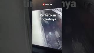 KAMERA CCTV MEREKAM MOMEN ANEH #penampakan #hantu #shorts