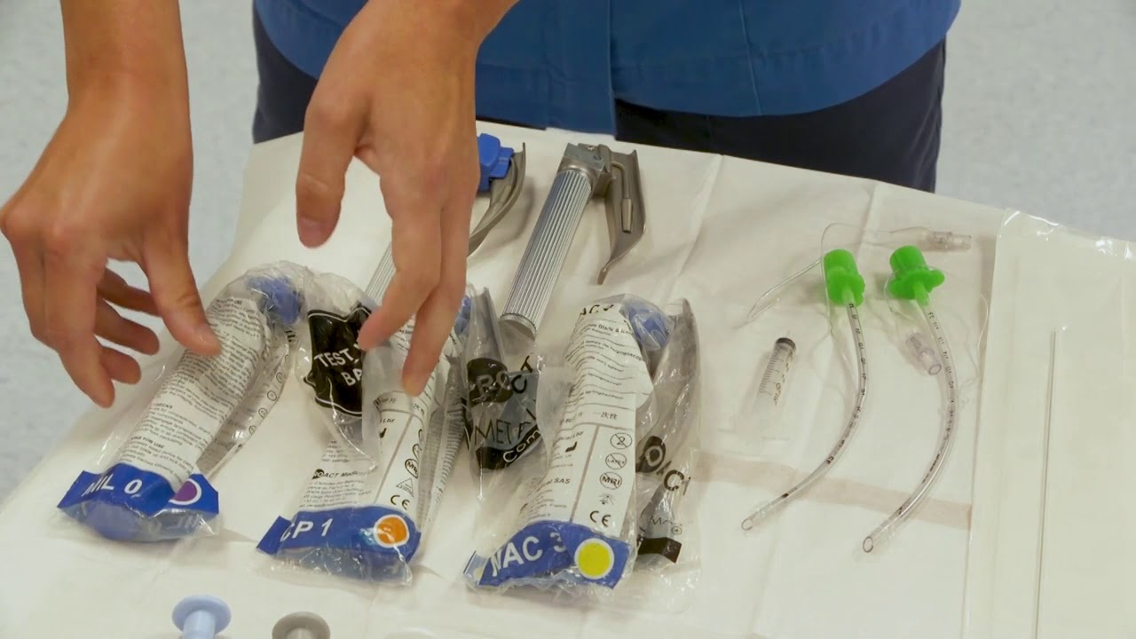 Setting Up For Intubation Youtube
