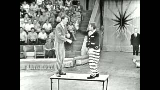 Clowns, table routine / Tisch-Exzentriker / клоуны, эксцентрика на столе, 1964