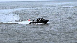 水中処分員（Explosive Ordnance Disposal diver, EOD）    2011  Video 03