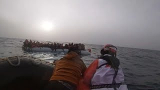MSF rescató a 3.138 migrantes en un año y denunció las torturas en Libia