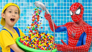 BooTiKaTi Learn to Share with Spiderman in SURPRISE Magic Candy Shower Adventure