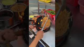 炒飯炒麵Wok master, this is the new way to Stir-Fry Noodles, Chinese Street Food!