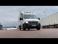 köp lätt lastbil renault master med volymskåp u0026 bakgavellyft på klaravik